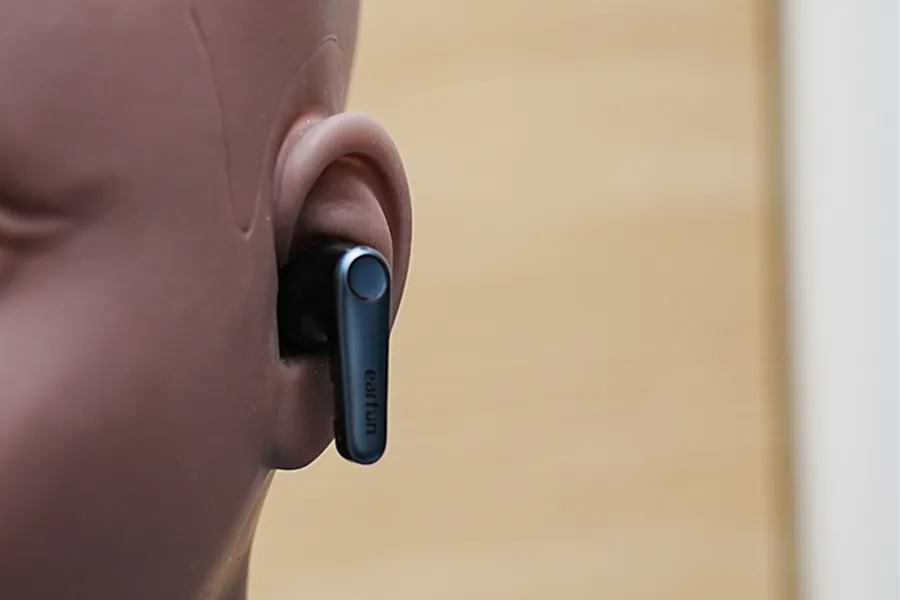 EarFun Air Pro 3の前面