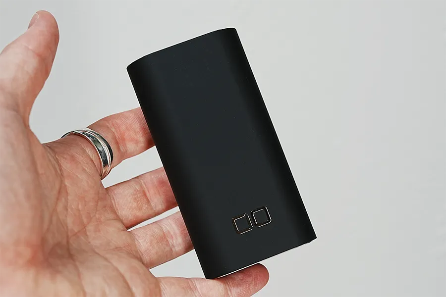 容量10,000mAhのiPhoneおすすめモバイルバッテリー1位:CIO SMARTCOBY DUO