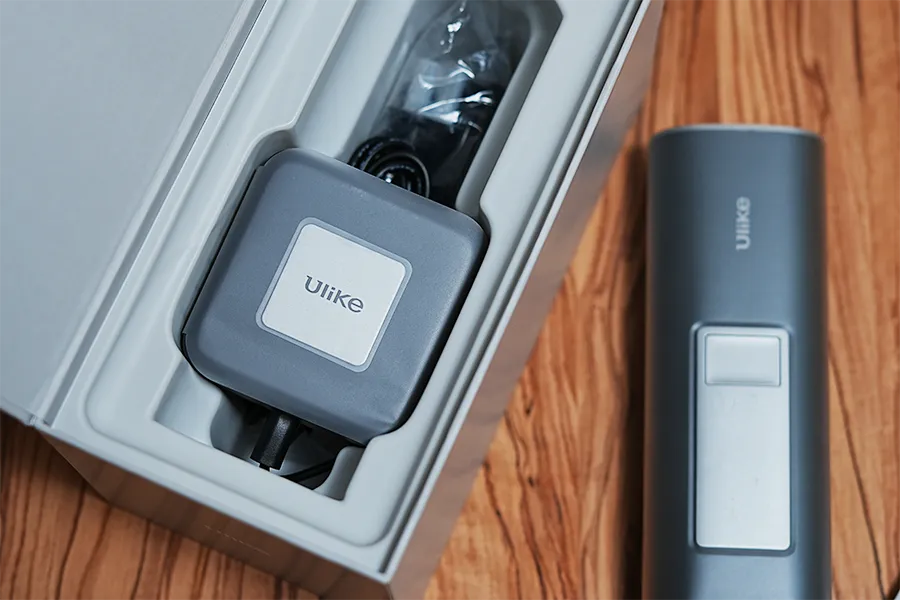 Ulike(ユーライク)脱毛器「Air2 IPL」大きな箱付属品