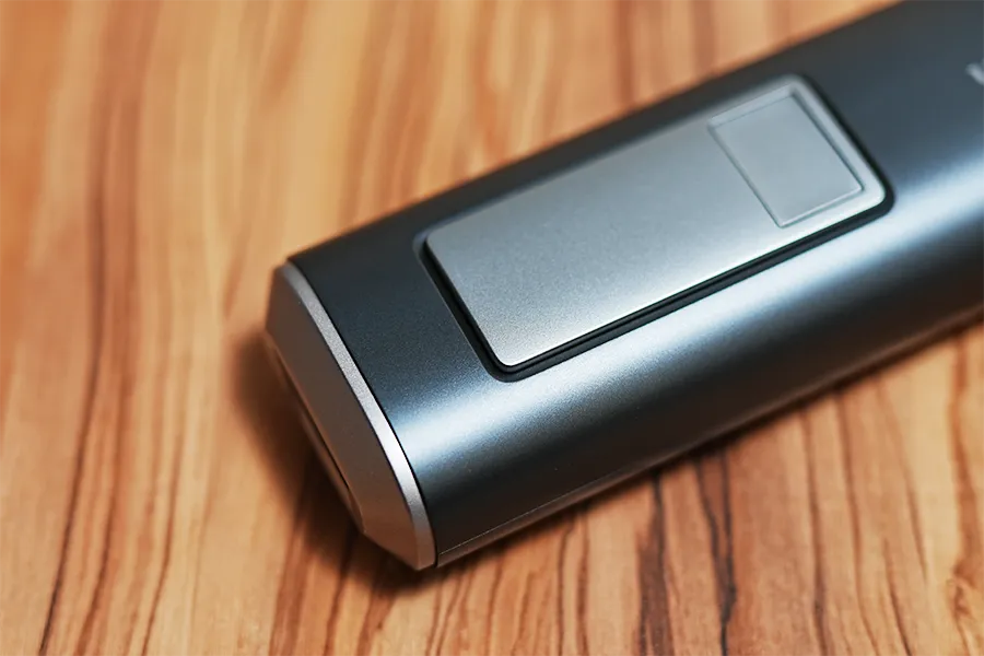 Ulike(ユーライク)脱毛器「Air2 IPL」の電源部分_
