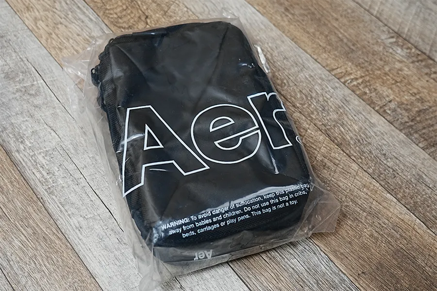 Aer（エアー）Cable Kit 2 ガジェットポーチの梱包