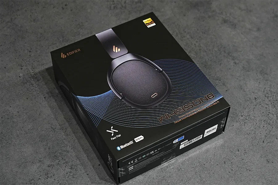 Edifier WH950NB ワイヤレス ヘッドホンの本体ケース