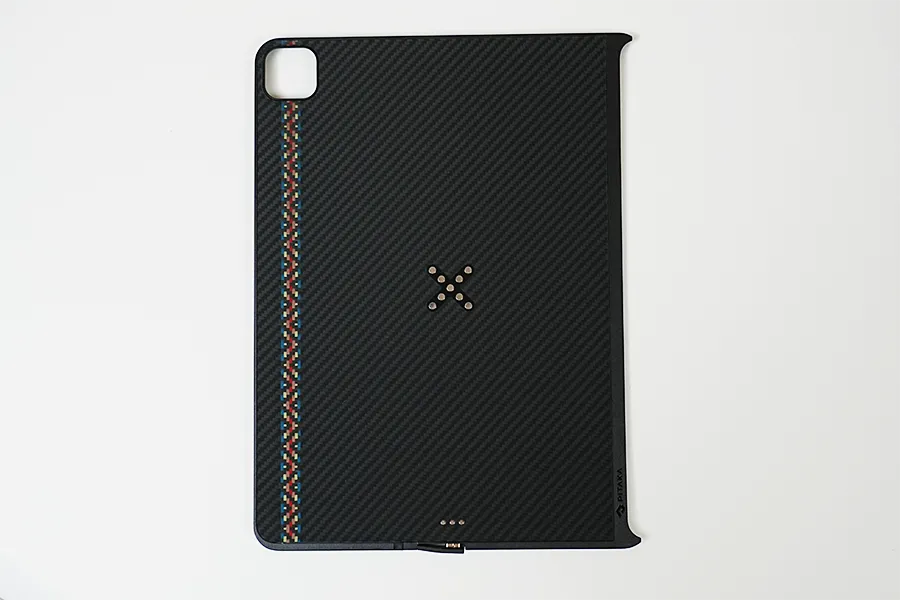 PITAKA EZCase Pro外観デザイン