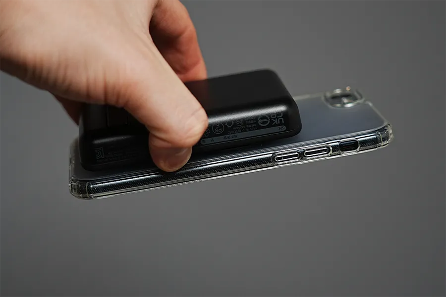 Belkin BoostCharge Magnetic Wireless Battery 5000のじりょくは高い