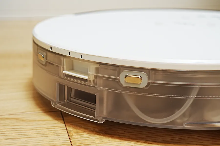 本体の背面を持つだけで水タンク取れる