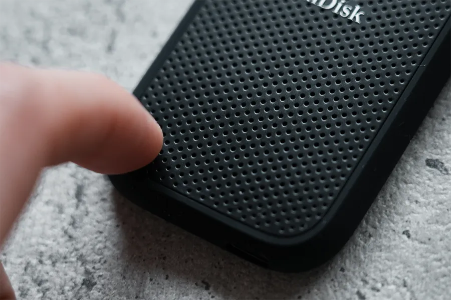 SanDisk SSD 外付けエクストリーム ポータブルSSD DE61の本体表面