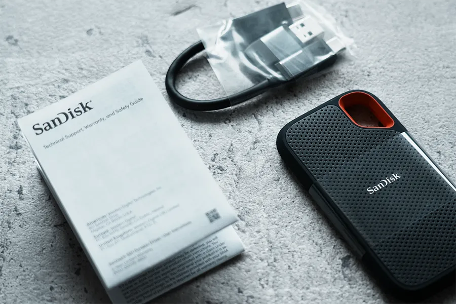 SanDisk SSD 外付けエクストリーム ポータブルSSD DE61の付属品