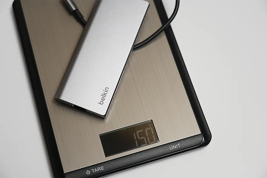 Belkin Connect USB-C 7-in-1 マルチメディアハブの重量150g