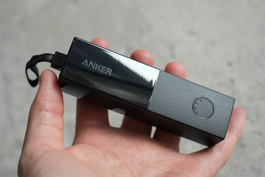 Anker 511 Power Bank (PowerCore Fusion 5000)は片手でモテる幅