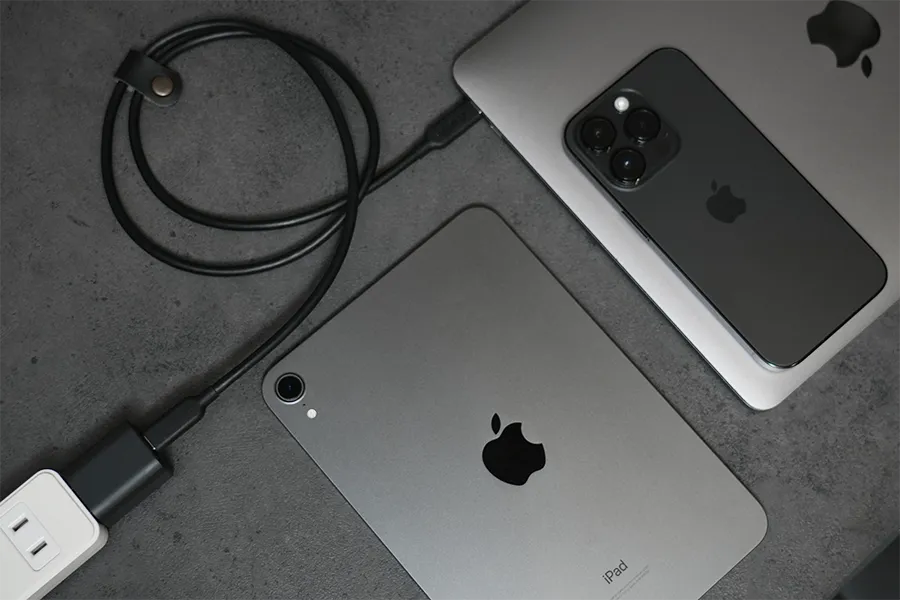Anker 511 30WでMacBookとiPadとiPhone充電