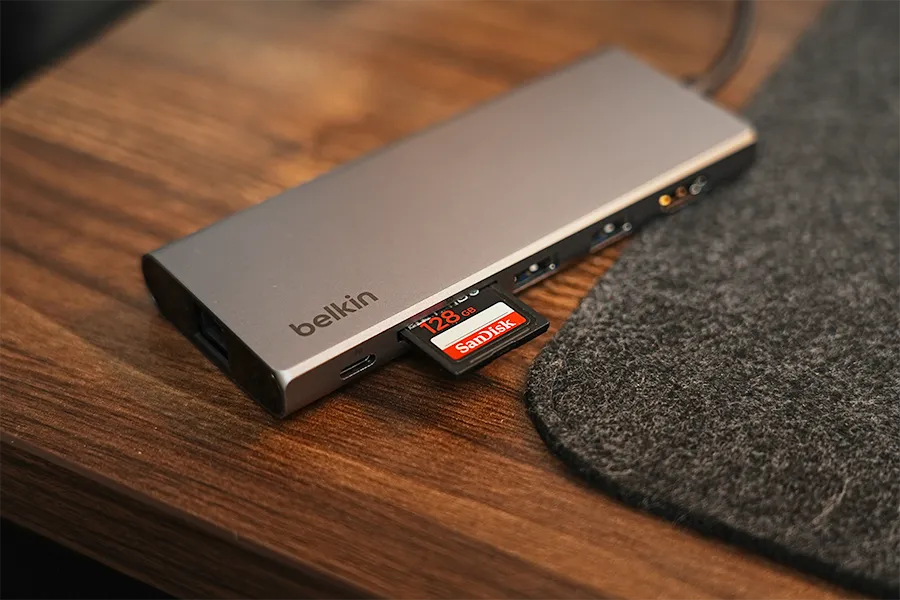 Belkin Connect USB-C 7-in-1 マルチメディアハブのSDとMicroSD