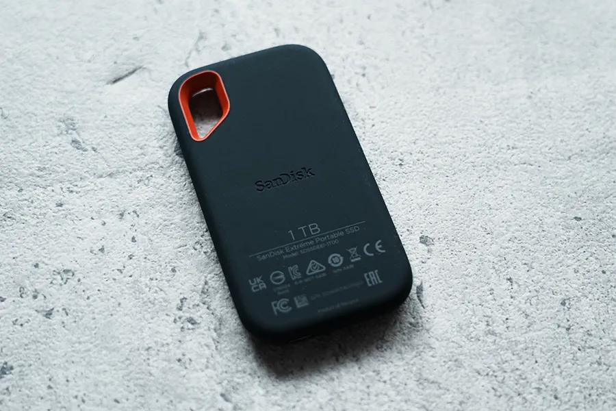 SanDisk SSD 外付けエクストリーム ポータブルSSD DE61の背面