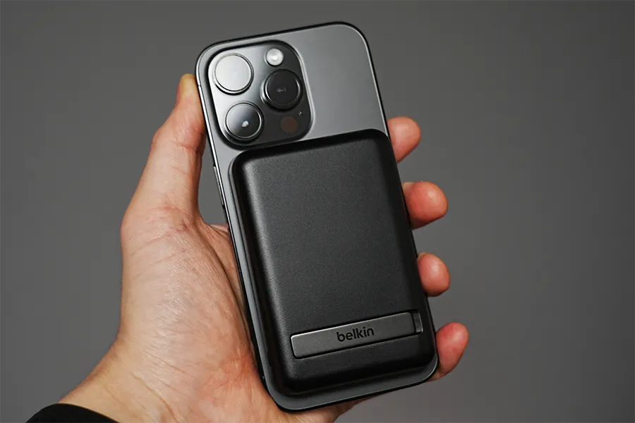 iPhoneおすすめモバイルバッテリー5位:Belkin BoostCharge Magnetic Wireless Battery 5000