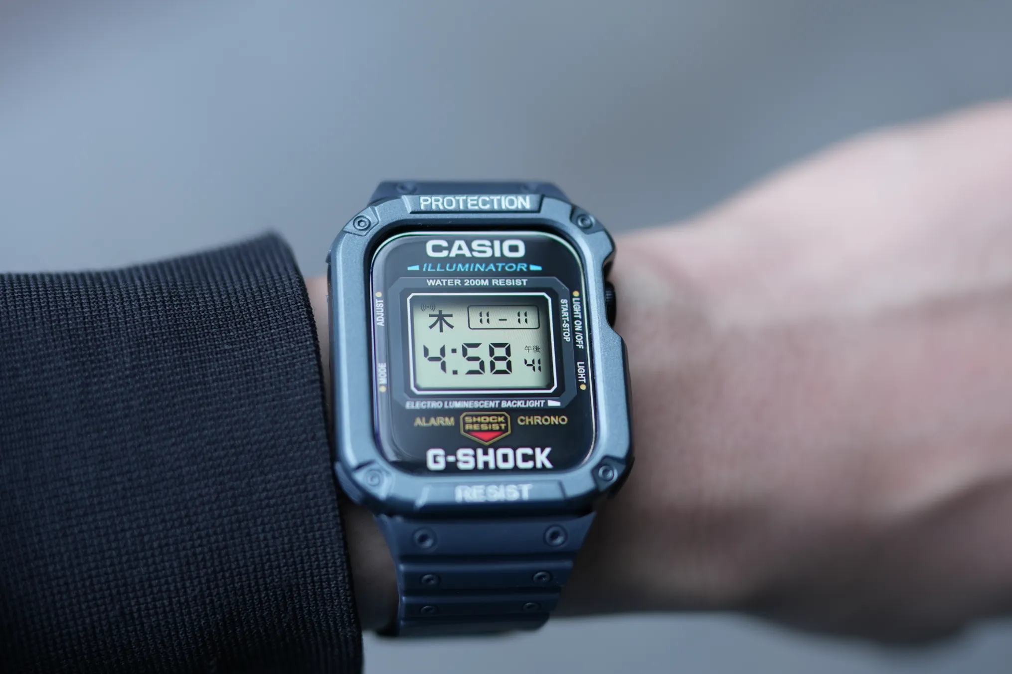 Apple Watchアーマーバンド Zandyスポーツバンドレビュー|ようやく見つけたカッコいいグレーカラーのApple Watch用のG-SHOCKバンド