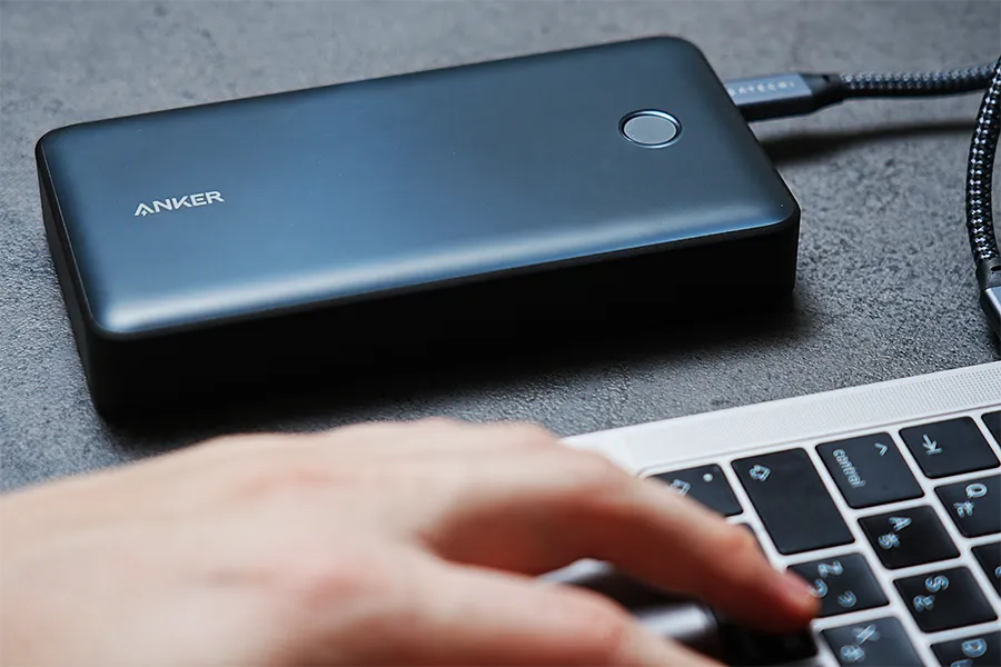 【MacBookと併用】iPhone 15シリーズおすすめモバイルバッテリーのAnker 537 Power Bank (PowerCore 24000, 65W) 