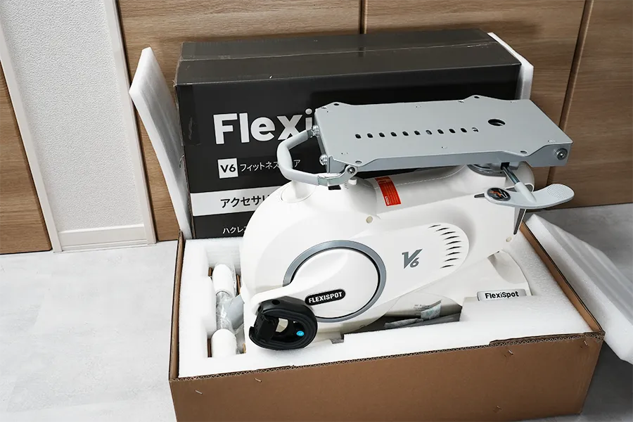 FlexiSpot フィットネスチェアV6 パッケージの中身