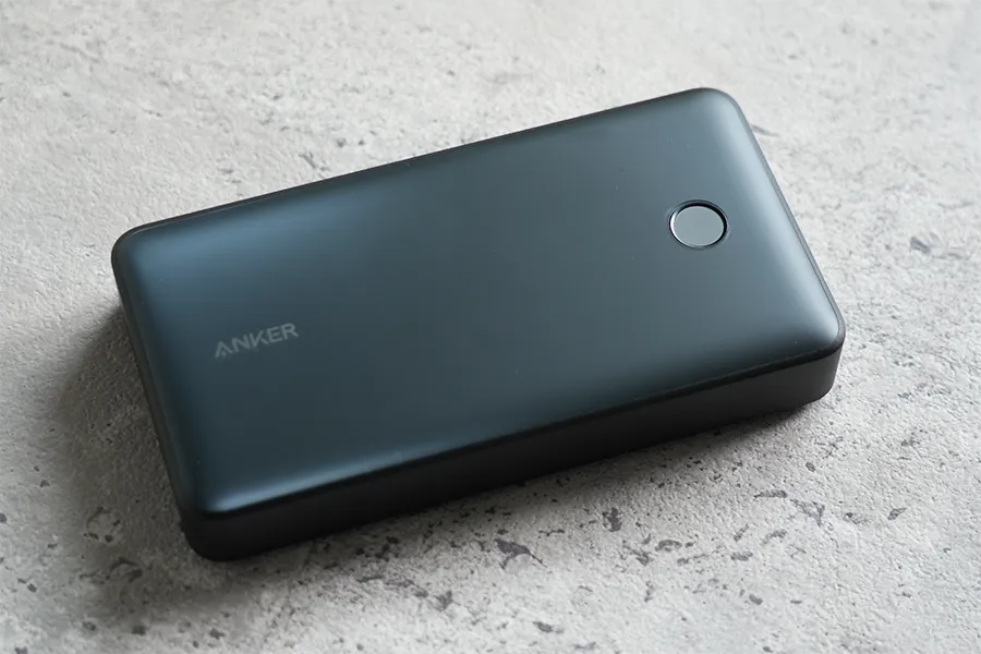 Anker 537 Power Bank (PowerCore 24000, 65W) モバイルバッテリーの表デザイン