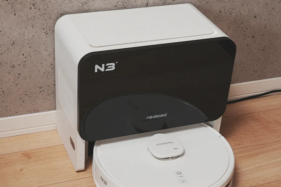 Neakasa N3充電ステーションで充電の外観