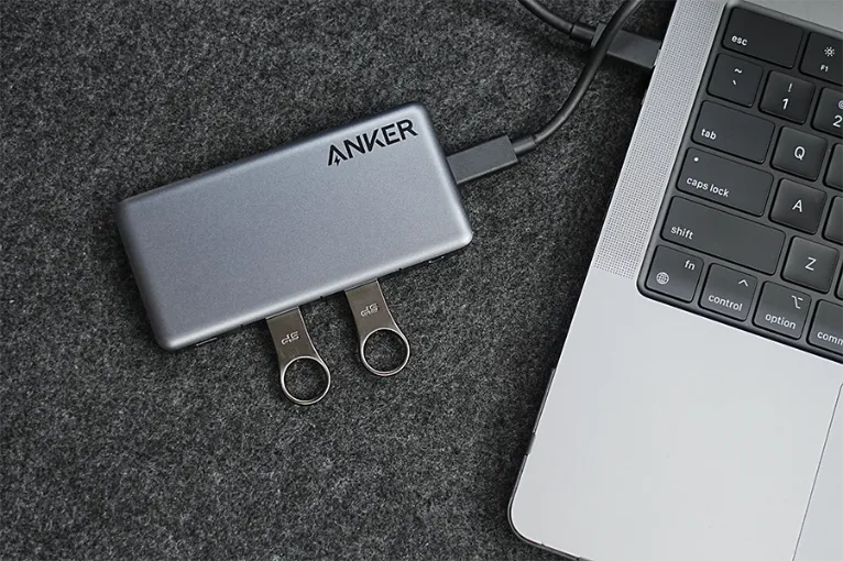 Anker 343 USB-C ハブ USB-A