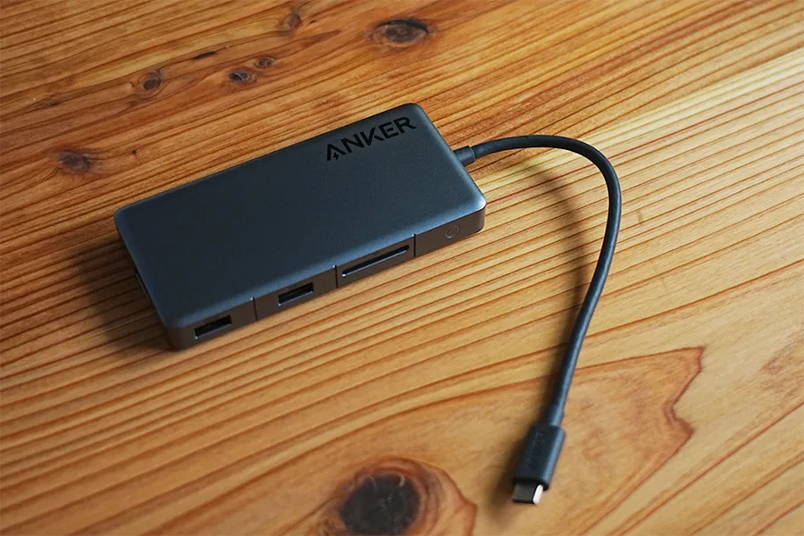 Anker 341 USB-Cハブ(7-in-1)外観表面