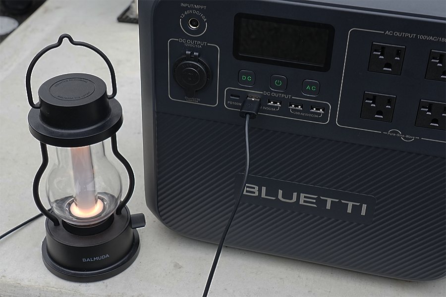 BLUETTI AC180でランタンを充電する