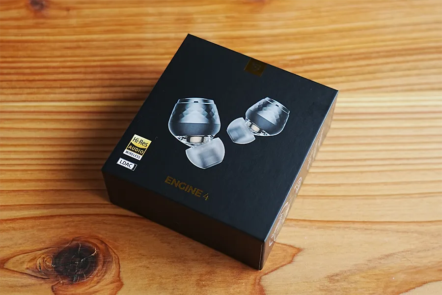 SOUNDPEATS ENGINE 4のパッケージ