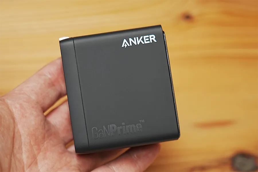 Anker 747 Charger (GaNPrime 150W)は手のひら乗る