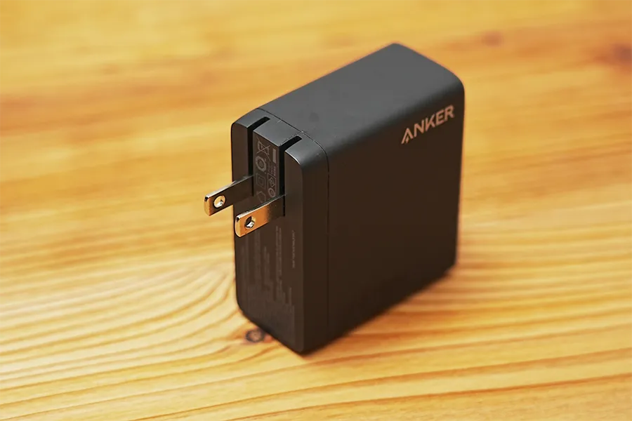 Anker 747 Charger (GaNPrime 150W)のプラグ出した状態