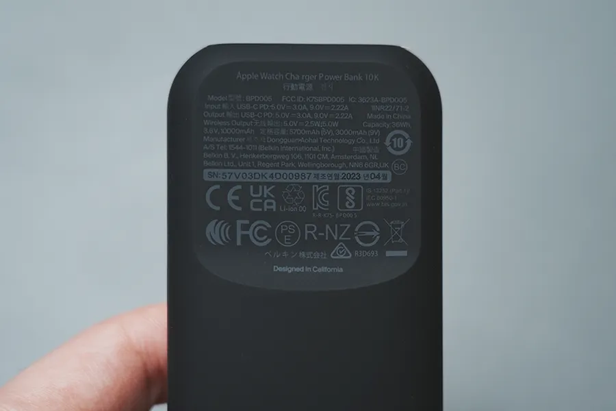BELKIN BOOST↑ CHARGE PRO 2-in-1 iPhone + Apple Watch 急速充電モバイルバッテリー PD対応 10000mAhのスペック部分