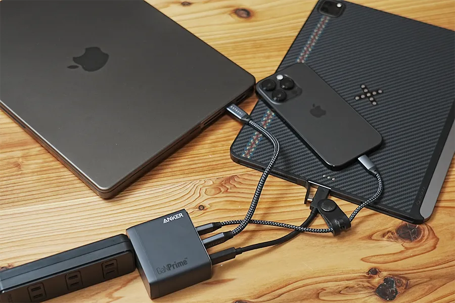 Anker 747chargerはiPadとMacBook、iPhoneを同時に急速充電できる