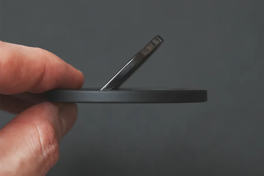 PITAKA MagEZ GripのリングケースとiPhone