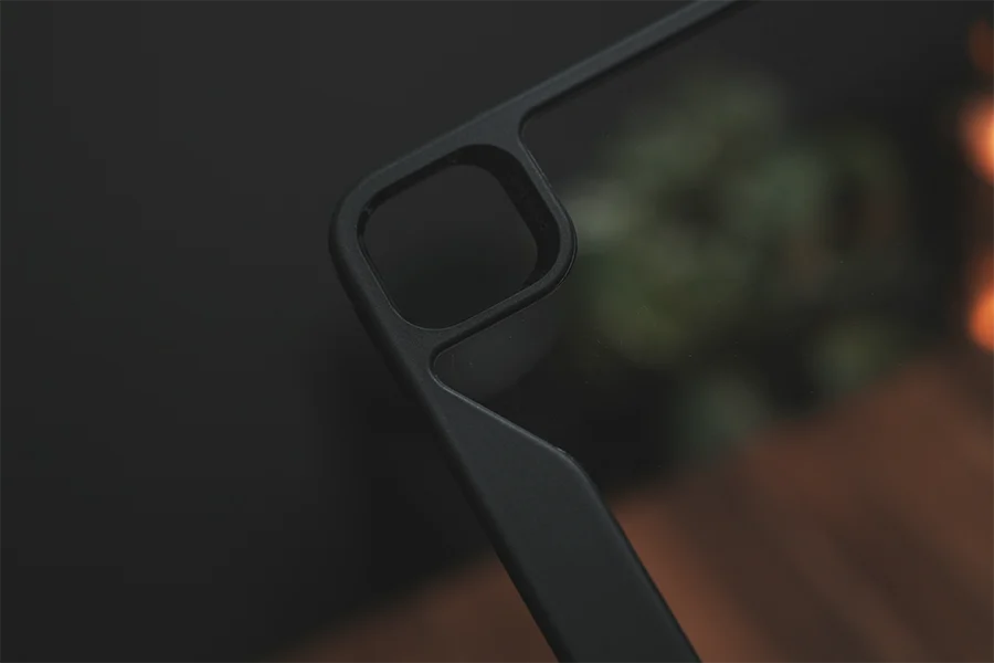 ESR iPad Pro 12.9 ケース 第6_5世代(2022_2021)用 ハイブリッドケースノクリア部分