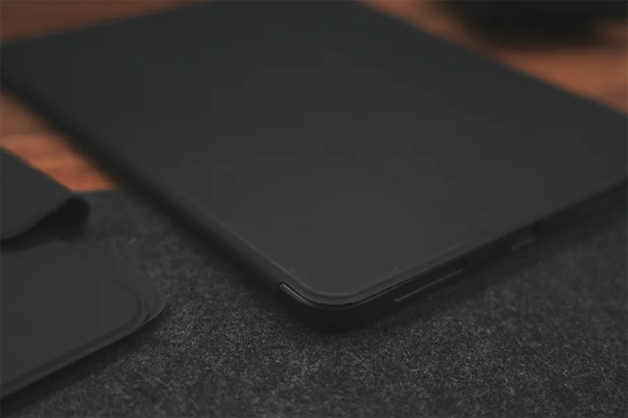ESR iPadハイブリッドケース Air4で使用していた長期使用ケース