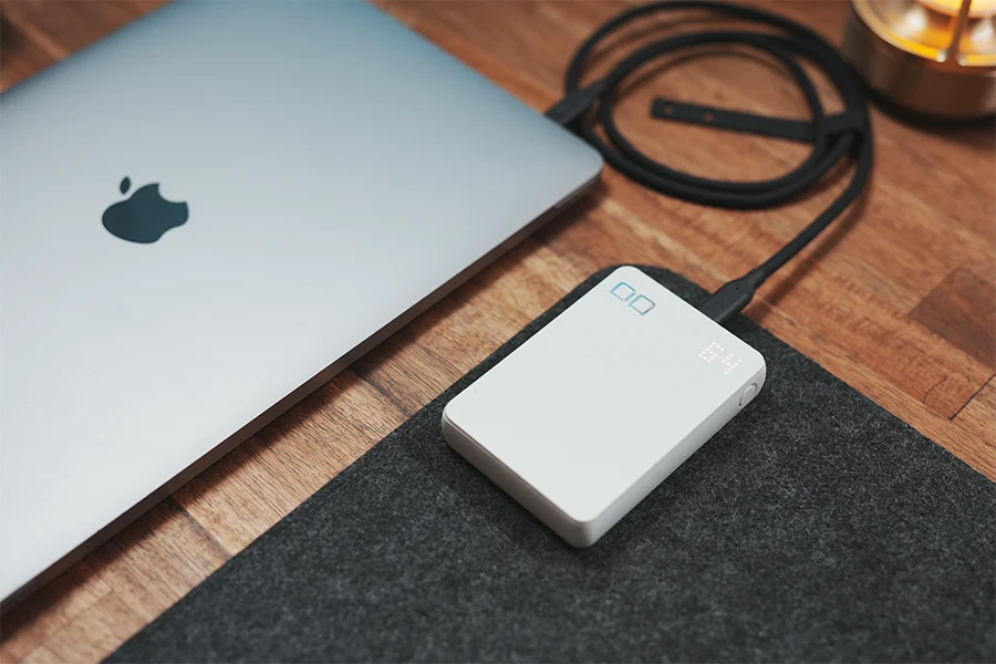 MacBook Airを充電できる能力あり