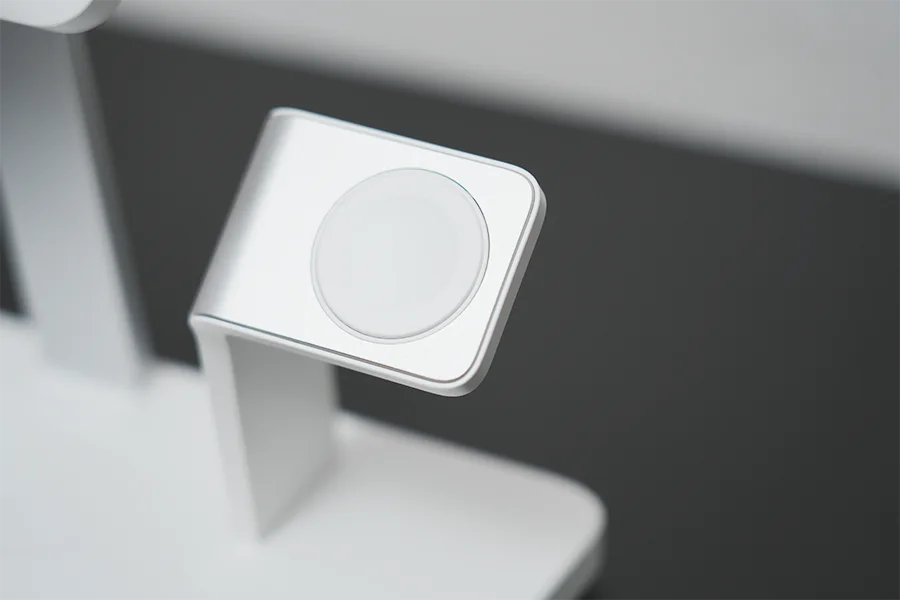 ESR 15W 3in1 MagSafe充電スタンドのApple Watch充電部分は付属していて5W