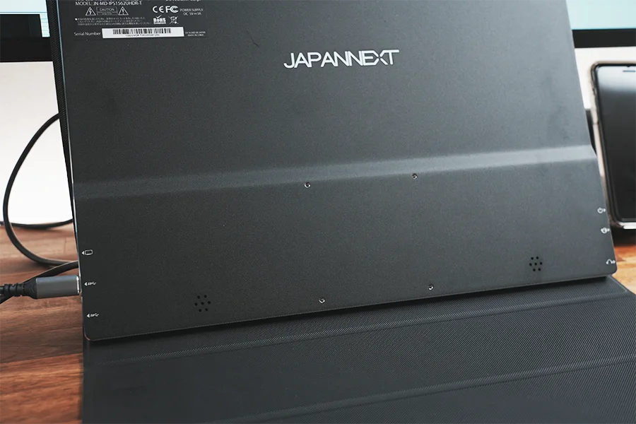 VESAとスピーカー