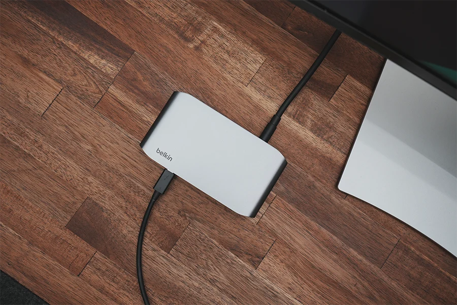 Belkin 5-in-1 Thunderbolt 4 5-in-1 Core Hubの本体俯瞰