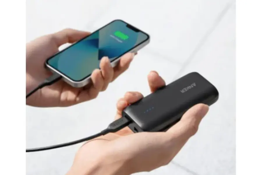 Anker 321 Power Bank (PowerCore 5200)サイズ感