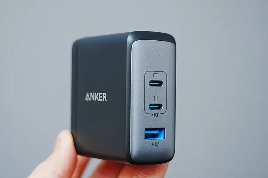 MacBook Pro13インチおすすめ充電器1位 Anker 736 charger