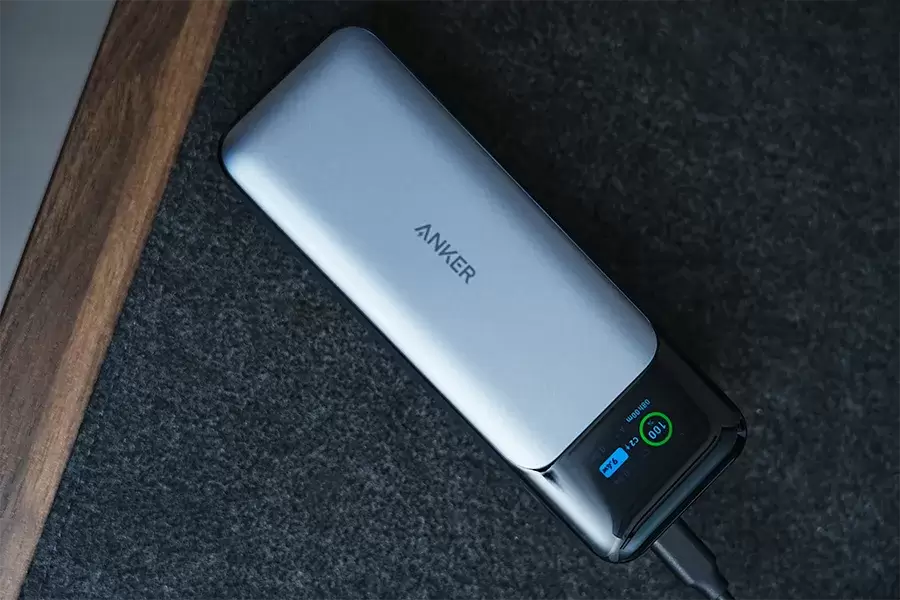 MacBook Pro 14 / 15 / 16インチ おすすめモバイルバッテリー1位 Anker 737 Power Bank (PowerCore 24000)